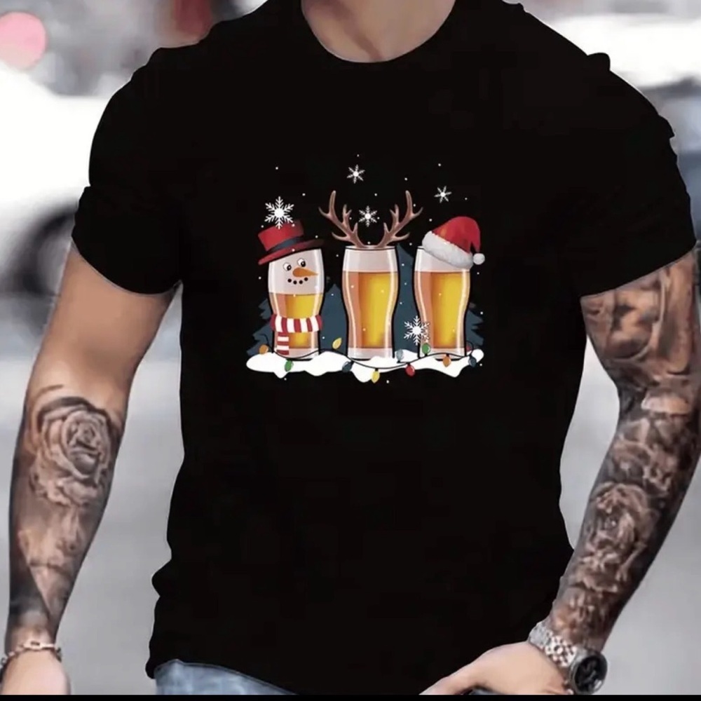 Men’s Black Graphic Tee with Festive Beer Glasses Design